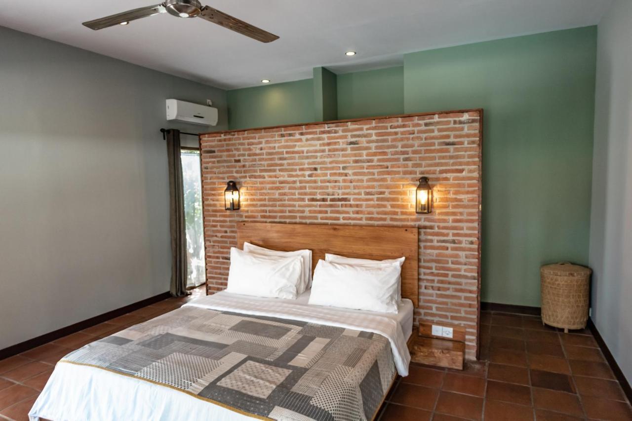 Belukar Villas Gili Trawangan Exterior photo